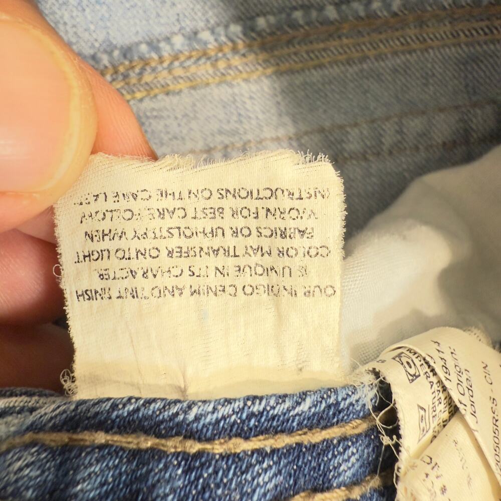 Nine West Women Denim Shorts Size 8 Waist 28 Blue Cuffed Stretch Button Detail - Picture 7 of 16